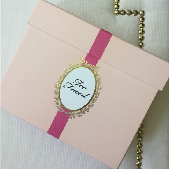 💖HOST PICK Limited Edition Too Faced Makeup Set💖 - Picture 2 of 8
